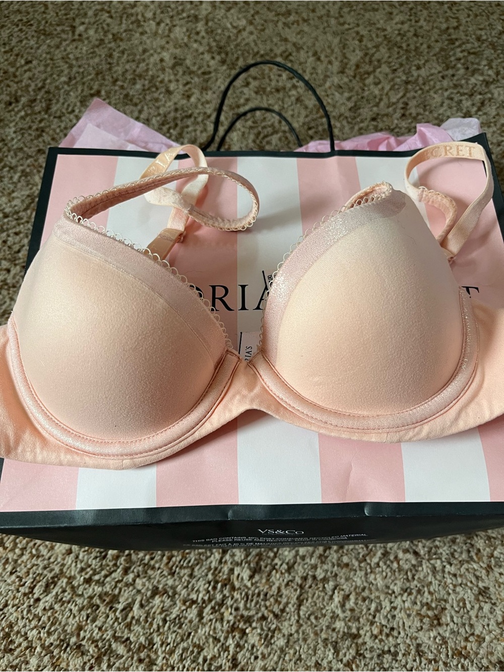 Victoria’s Secret Body by Victoria 32A bra